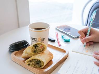 B2 Riverside Colonial Hotel