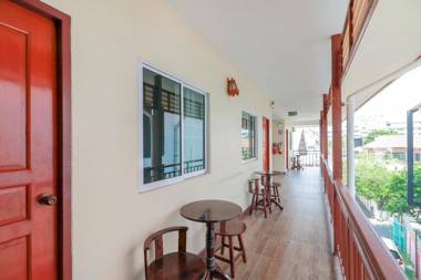 Vaccinated Staff - OYO 799 Pudsadee Hotel