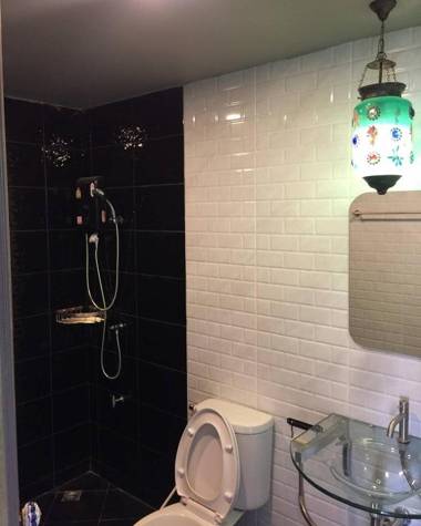 Sridonchai Heritage Night Bazaar Chiang Mai