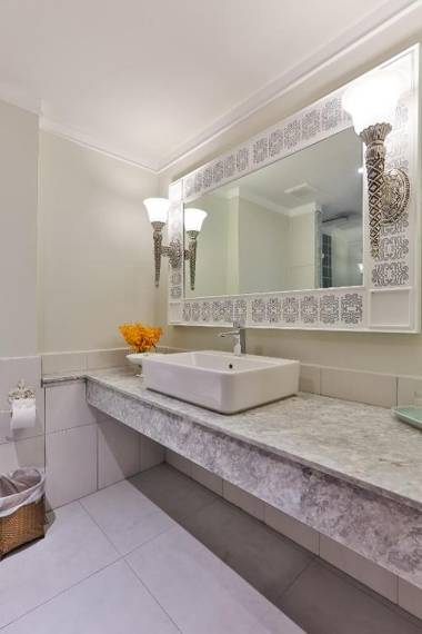 At Pingnakorn Riverside