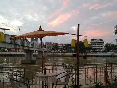 Ban Thong U The Landmark