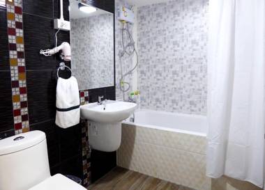 Cosy Town Home at the Old City