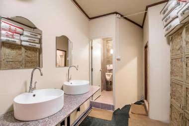 OYO 652 Smile Robotist Hostel