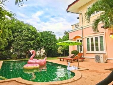 Sunny Pool Villa Chiangmai