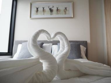 One bedroom with rooftop swimming pool A