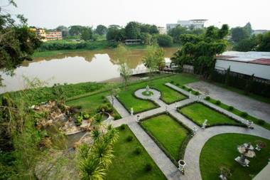 Nantra Chiangmai Riverfront Hotel