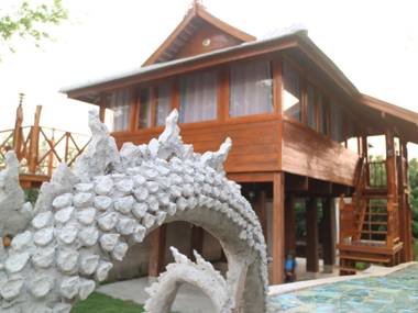 Maekarn Pool Villa