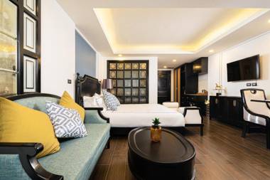 Glory Boutique Suites Condo