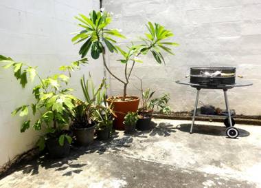 Private Townhome (Riverside & Night Bazaar Area)