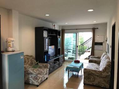 Kitti rose home in the old city center