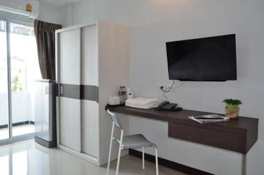 C Room @ Airport by Choktawee