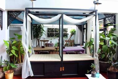 Vlodge vegetarian vegan hotel