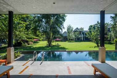 Cozy Time Villa Hotel