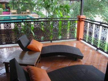 Baannamping Riverside Village