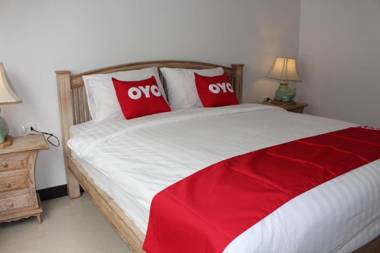 OYO 75409 Premium The Family Hotel