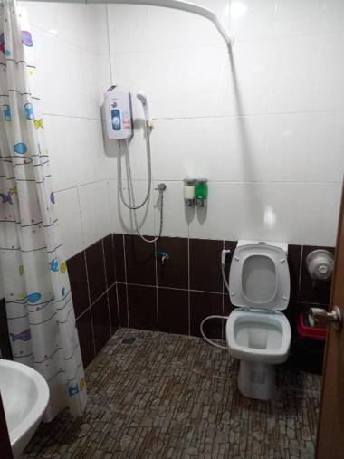 Chiangmai First House & Tour