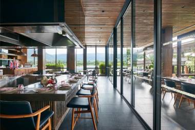 Atta Lakeside Resort Suite - SHA Plus Certified