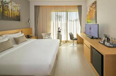 Eastin Thana City Golf Resort Bangkok - SHA Extra Plus Certified