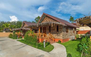 Pinthong Aonang Villa