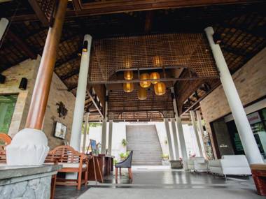 Kc Resort & Over Water Villas