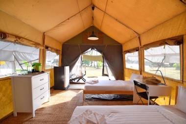 Naivacha Tent Koh Mak