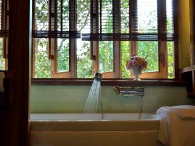 32 Coffee Hill & Resort