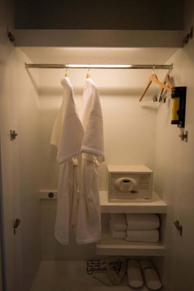 Green Ville Laguna Hotel