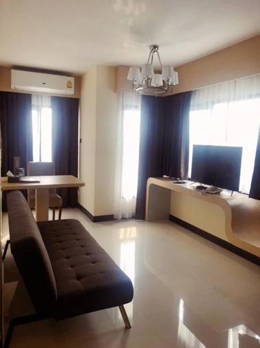 Taragrand Donmuang Airport Hotel