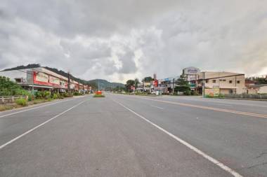 Vaccinated Staff -OYO 75304 Riverside Guesthouse