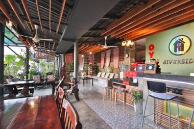 Vaccinated Staff -OYO 75304 Riverside Guesthouse