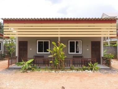 OYO 75312 Banana Lodge