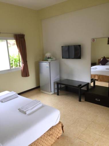 Khaolak Hillside Villa