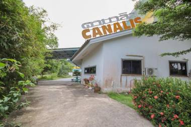 OYO 75310 Canalis Resort