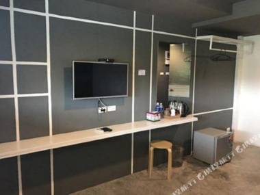 Takuapa Station Hotel