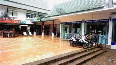 Merlin Plaza Apartments