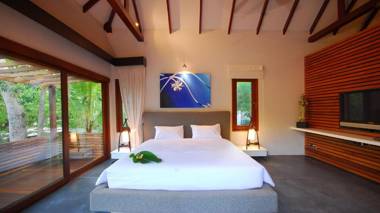 Zara Beach Resort Koh Samui - SHA Extra Plus Certified