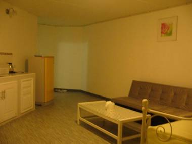 Room in Guest room - Chan Kim Don Mueang Guest House Triple room