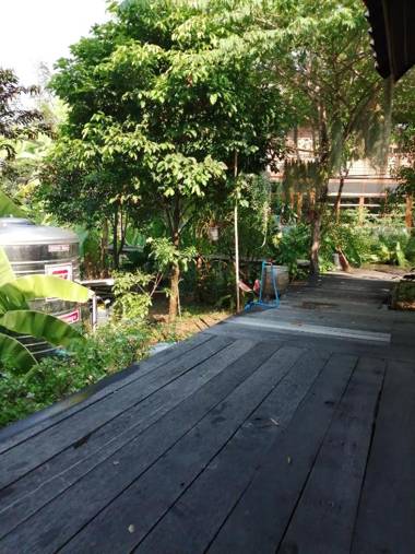 Rustic​ Charm​ Suphan​