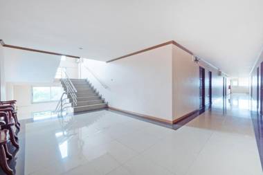 Vaccinated Staff - OYO 75326 Scn City Hotel