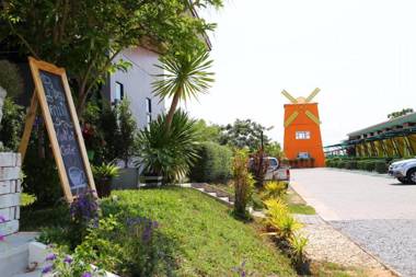 The Moonlight Resort