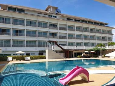 Swan Lake Hotel Sattahip