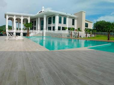 Grand Lord Hotel & Residence