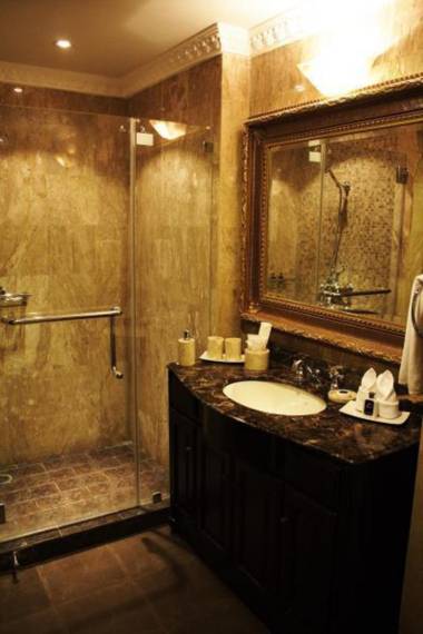 Four Seasons Place - SHA Extra Plus