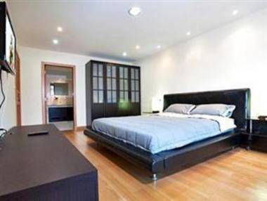 Emerald Palace - Serviced Apartment