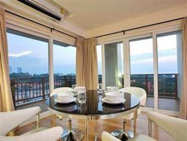 Emerald Palace - Serviced Apartment