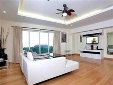Emerald Palace - Serviced Apartment