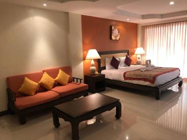 Sooksabai Jomtien Beach Hotel