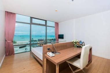 Seven Zea Chic Hotel (SHA Certified)