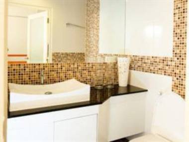 R-Con Blue Ocean Hotel