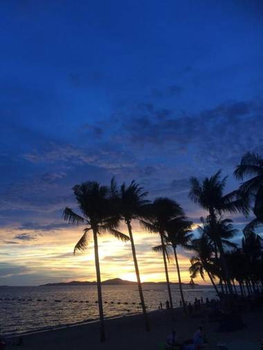 ตำหนักวิลล่า 11 ห้องนอน พร้อมสระว่ายน้ำส่วนตัว